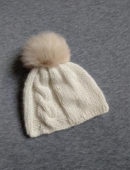 Gorro con pompón de piel para la sesión de fotos de recién nacidos